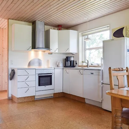 Awesome In Tranekaer With Kitchen Dom wakacyjny *